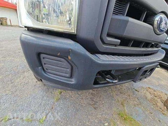 2014 Ford Super Duty F-350 Cab Chassis XL Regular Cab DRW - miniatura 19