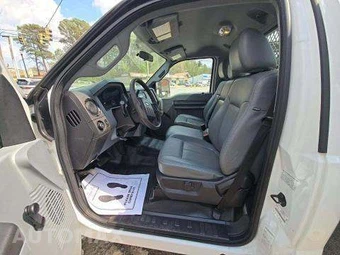 2014 Ford Super Duty F-350 Cab Chassis XL Regular Cab DRW - miniatura 6