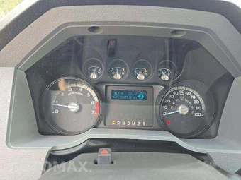 2014 Ford Super Duty F-350 Cab Chassis XL Regular Cab DRW - miniatura 9