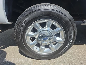 2014 Ford Super Duty F-350 Lariat Crew Cab Medium Bed - miniatura 10