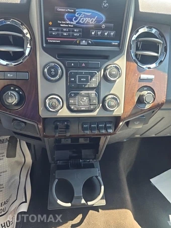 2014 Ford Super Duty F-350 Lariat Crew Cab Medium Bed - miniatura 27