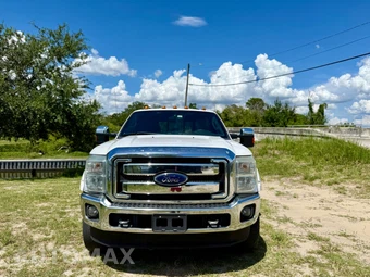 2014 Ford Super Duty F-350 Lariat Crew Cab Medium Bed - miniatura 2