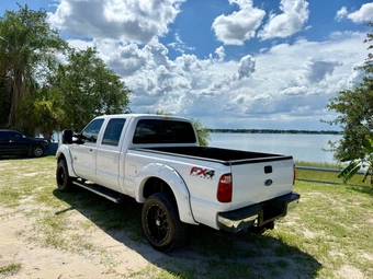 2014 Ford Super Duty F-350 Lariat Crew Cab Medium Bed - miniatura 4