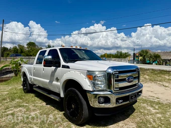 2014 Ford Super Duty F-350 Lariat Crew Cab Medium Bed - miniatura 7