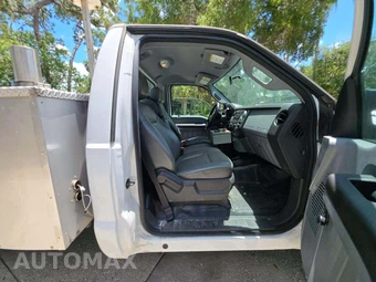 2014 Ford Super Duty F-450 Cab Chassis XL Regular Cab DRW - miniatura 15