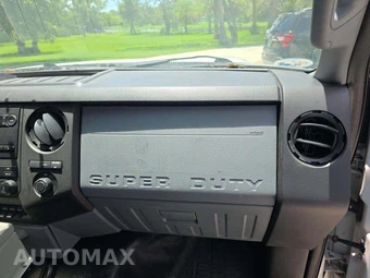 2014 Ford Super Duty F-450 Cab Chassis XL Regular Cab DRW - miniatura 16
