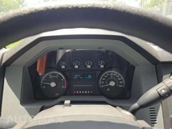 2014 Ford Super Duty F-450 Cab Chassis XL Regular Cab DRW - miniatura 9