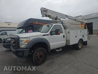 2014 Ford Super Duty F-450 Cab Chassis XL Regular Cab DRW