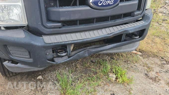 2014 Ford Super Duty F-450 Cab Chassis XL Regular Cab DRW - miniatura 17