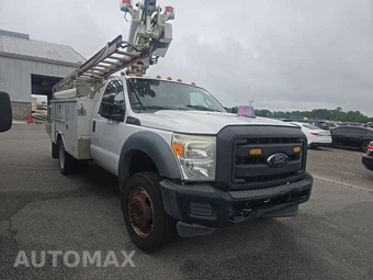 2014 Ford Super Duty F-450 Cab Chassis XL Regular Cab DRW - miniatura 3