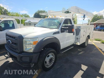 2014 Ford Super Duty F-450 Cab Chassis XL Regular Cab DRW