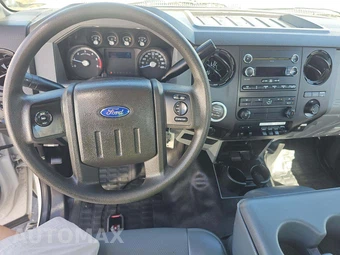 2014 Ford Super Duty F-450 Cab Chassis XL Regular Cab DRW - miniatura 10