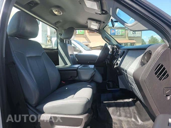 2014 Ford Super Duty F-450 Cab Chassis XL Regular Cab DRW - miniatura 17