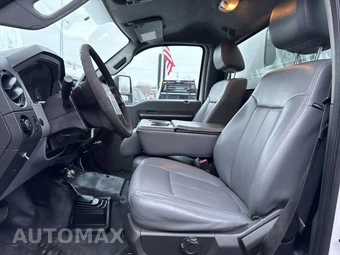 2014 Ford Super Duty F-450 Cab Chassis XL Regular Cab DRW - miniatura 14