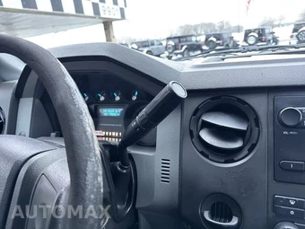 2014 Ford Super Duty F-450 Cab Chassis XL Regular Cab DRW - miniatura 18