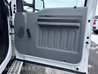 2014 Ford Super Duty F-450 Cab Chassis XL Regular Cab DRW - miniatura 21