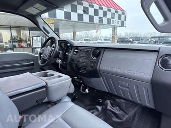 2014 Ford Super Duty F-450 Cab Chassis XL Regular Cab DRW - miniatura 23