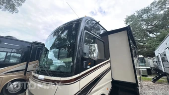 2014 Ford Super Duty F-53 Class A Motorhome Chassis DRW - miniatura 10