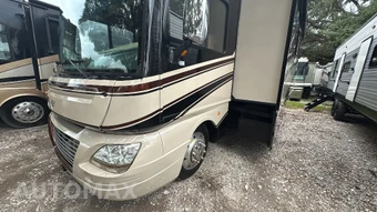 2014 Ford Super Duty F-53 Class A Motorhome Chassis DRW - miniatura 11