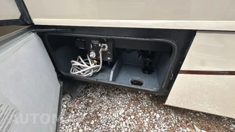 2014 Ford Super Duty F-53 Class A Motorhome Chassis DRW - miniatura 15