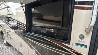 2014 Ford Super Duty F-53 Class A Motorhome Chassis DRW - miniatura 26