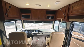 2014 Ford Super Duty F-53 Class A Motorhome Chassis DRW - miniatura 28