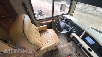 2014 Ford Super Duty F-53 Class A Motorhome Chassis DRW - miniatura 30