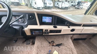 2014 Ford Super Duty F-53 Class A Motorhome Chassis DRW - miniatura 34