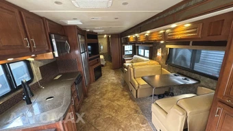 2014 Ford Super Duty F-53 Class A Motorhome Chassis DRW - miniatura 36