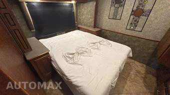 2014 Ford Super Duty F-53 Class A Motorhome Chassis DRW - miniatura 47