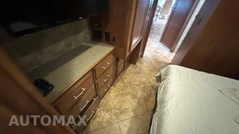 2014 Ford Super Duty F-53 Class A Motorhome Chassis DRW - miniatura 52