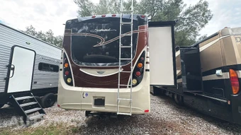 2014 Ford Super Duty F-53 Class A Motorhome Chassis DRW - miniatura 6