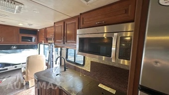 2014 Ford Super Duty F-53 Class A Motorhome Chassis DRW - miniatura 63