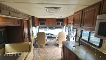 2014 Ford Super Duty F-53 Class A Motorhome Chassis DRW - miniatura 64