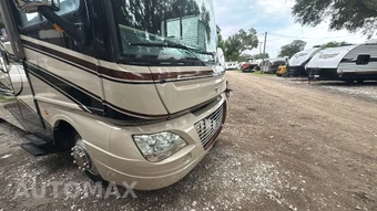 2014 Ford Super Duty F-53 Class A Motorhome Chassis DRW - miniatura 9