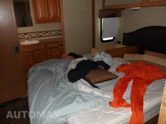 2014 Ford Super Duty F-53 Class A Motorhome Chassis DRW - miniatura 23