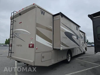 2014 Ford Super Duty F-53 Class A Motorhome Chassis DRW - miniatura 4
