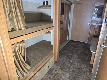 2014 Ford Super Duty F-53 Class A Motorhome Chassis DRW - miniatura 8