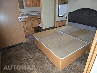 2014 Ford Super Duty F-53 Class A Motorhome Chassis DRW - miniatura 9