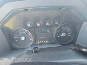 2014 Ford Super Duty F-550 Cab Chassis XL Crew Cab DRW - miniatura 6