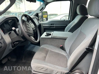 2014 Ford Super Duty F-550 Cab Chassis XL Regular Cab DRW - miniatura 4
