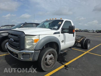 2014 Ford Super Duty F-550 Cab Chassis XL Regular Cab DRW