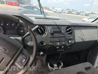 2014 Ford Super Duty F-550 Cab Chassis XL Regular Cab DRW - miniatura 11