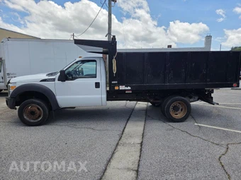 2014 Ford Super Duty F-550 Cab Chassis XL Regular Cab DRW - miniatura 2