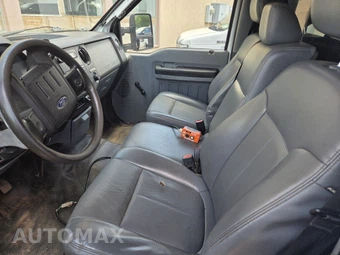 2014 Ford Super Duty F-550 Cab Chassis XL Regular Cab DRW - miniatura 6