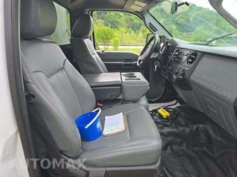 2014 Ford Super Duty F-550 Cab Chassis XL Regular Cab DRW - miniatura 16