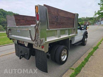 2014 Ford Super Duty F-550 Cab Chassis XL Regular Cab DRW - miniatura 3