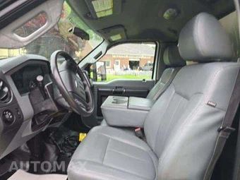 2014 Ford Super Duty F-550 Cab Chassis XL Regular Cab DRW - miniatura 6