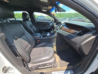 2014 Ford Taurus Limited - miniatura 8