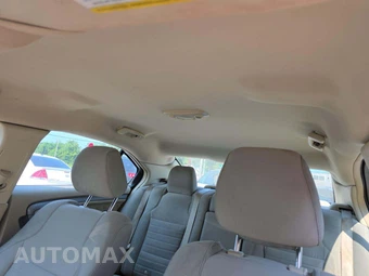 2014 Ford Taurus SE – miniatura 11